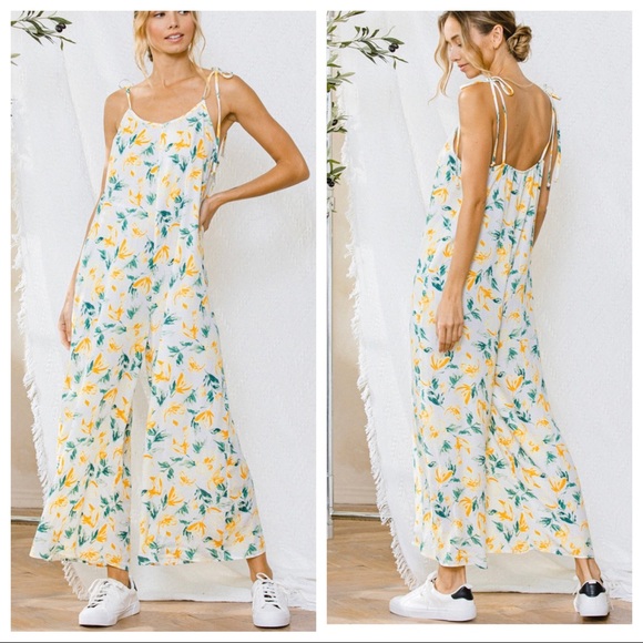 05 Hippie chic Boho Floral Sleeveless Wide Leg Jumpsuit - Picture 4 of 4